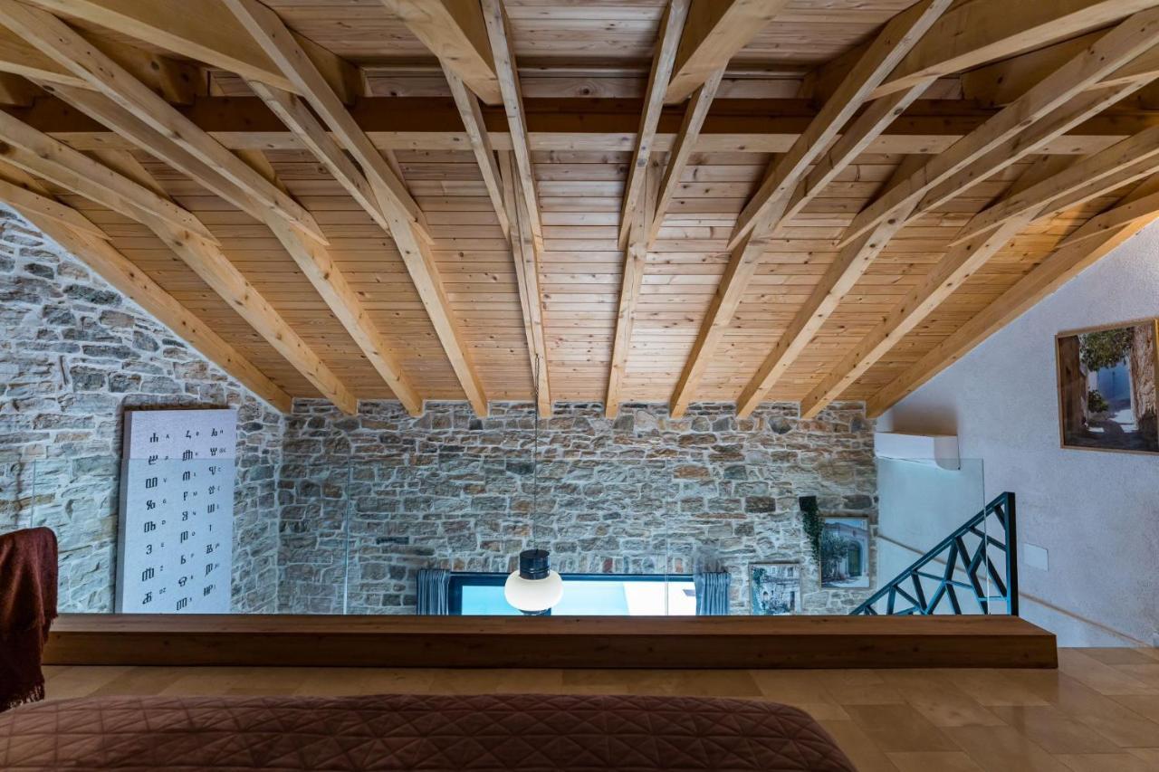 Villa Stone House With Pool Poeta à Pridraga Extérieur photo